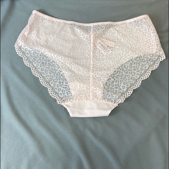 Victoria’s Secret Pink Lace Panties - Picture 3 of 16